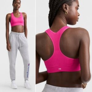 🆕️ Champion Seamless Infinity Racerback Bra in Fantastic Fushcia
